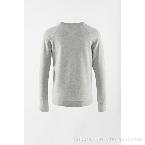 Grauer Strickpullover